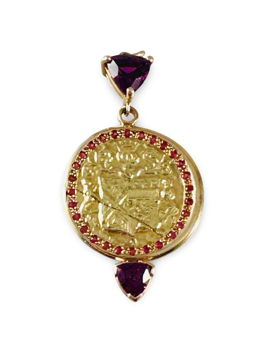 18k Gold Royalty Pendant