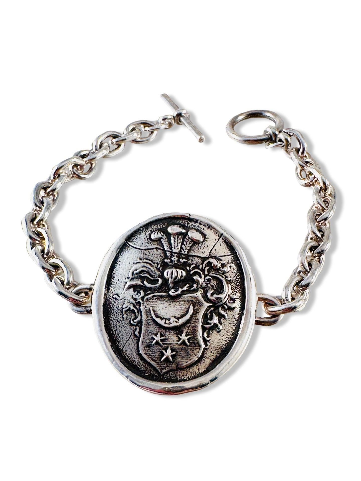 Large Peaceful Queen Shield Bracelet