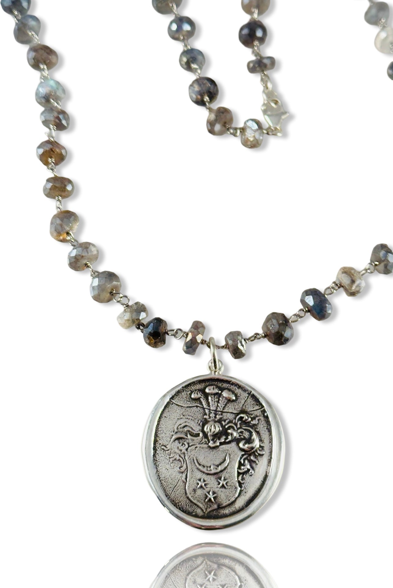 Peaceful Queen Labradorite Necklace