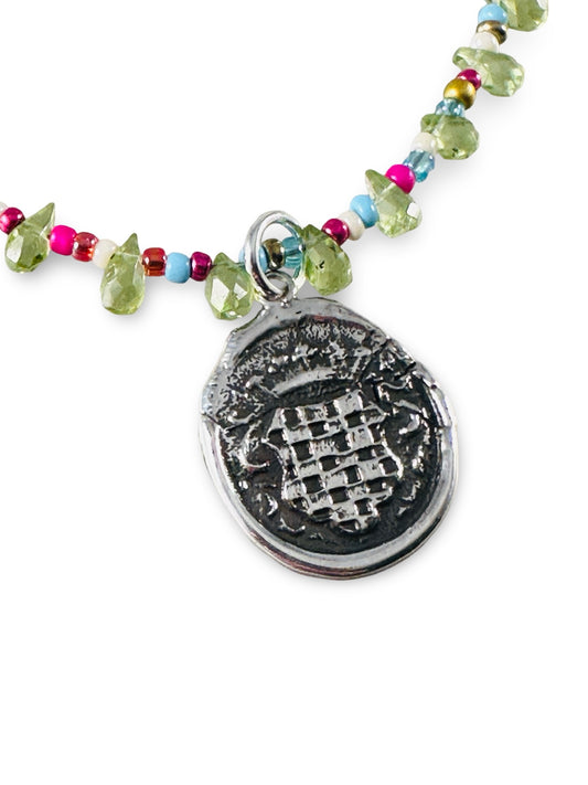 Checkered Crown Bead Bracelet with Peridot